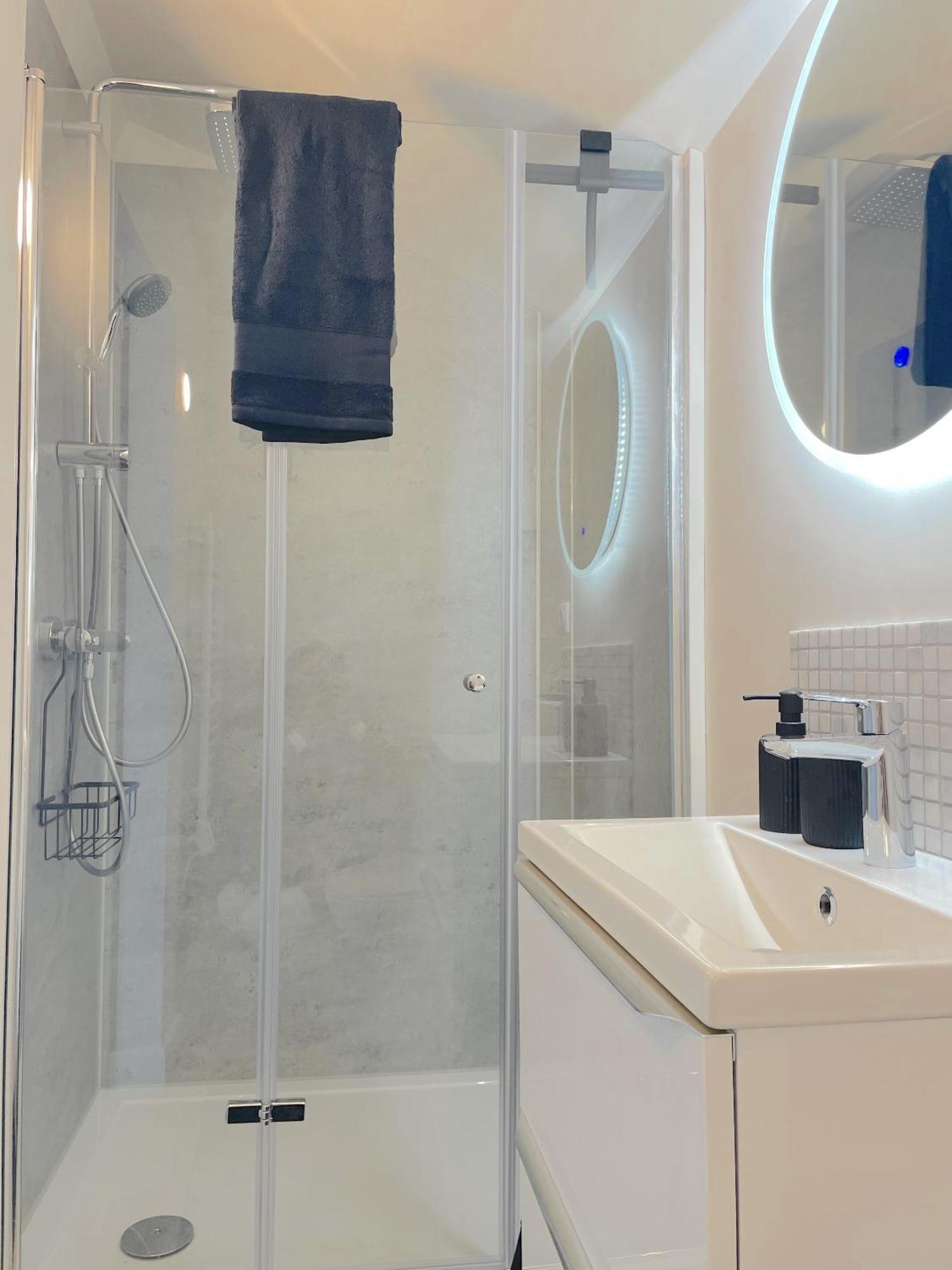 Apartment Loftmaison 5 Ch 5sdb Lille 200m2 Avec Conciergerie *